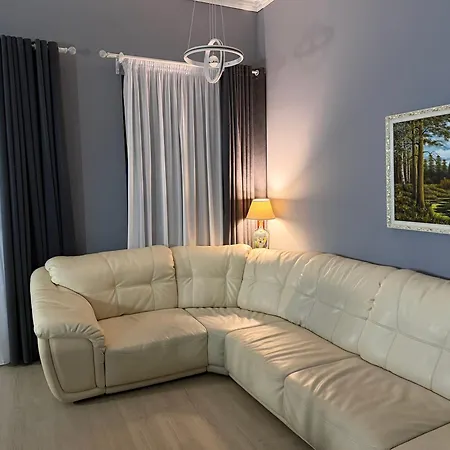 House 7 Apartment