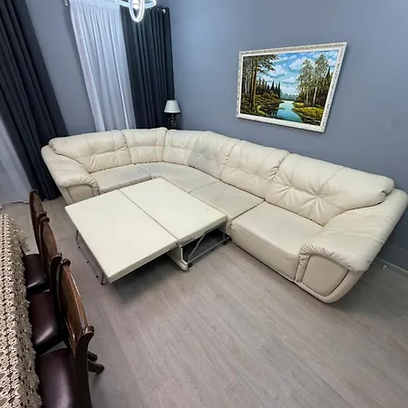 Apartment House 7