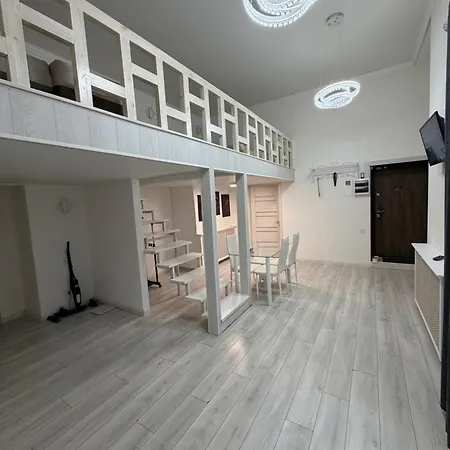 House 7 Apartment Odesa