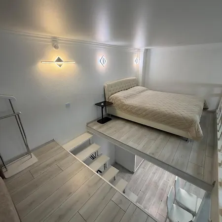House 7 Apartment *