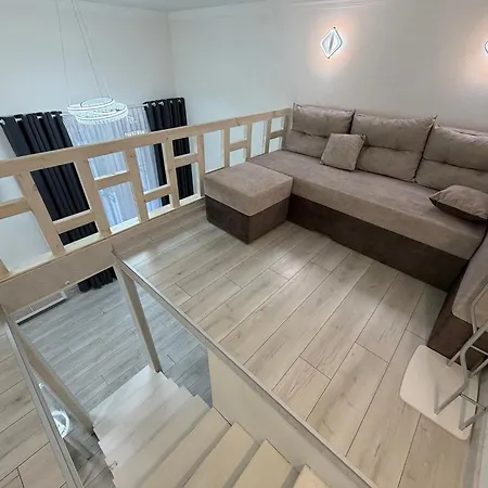 House 7 *