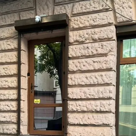 Apartment House 7